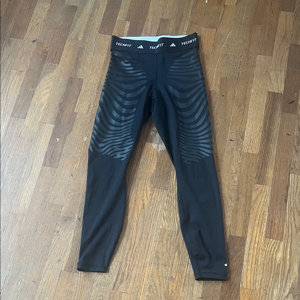adidas Black Techfit Compression Leggings with Textured Panels - s